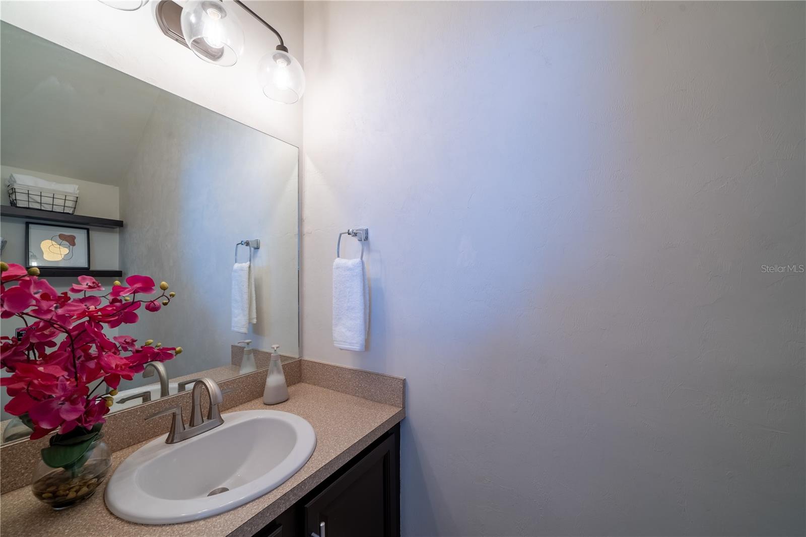 OAKS CONDOMINIUM - Residential