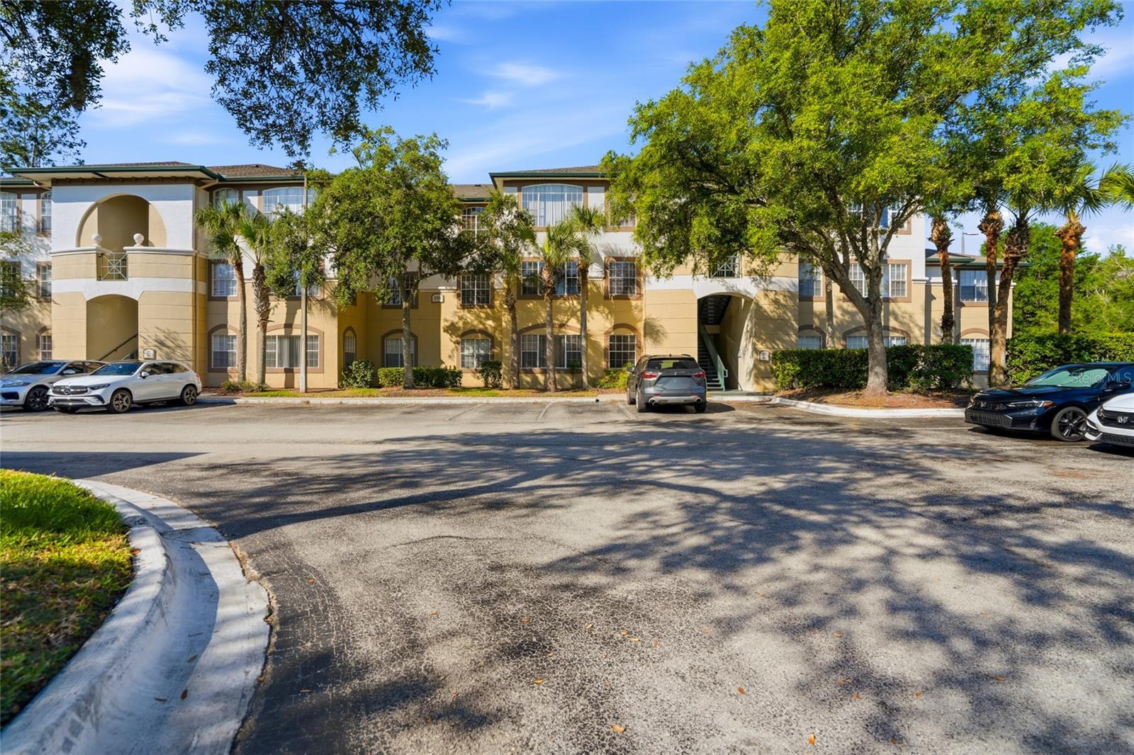 JADE AT TAMPA PALMS A CONDOMIN - Residential