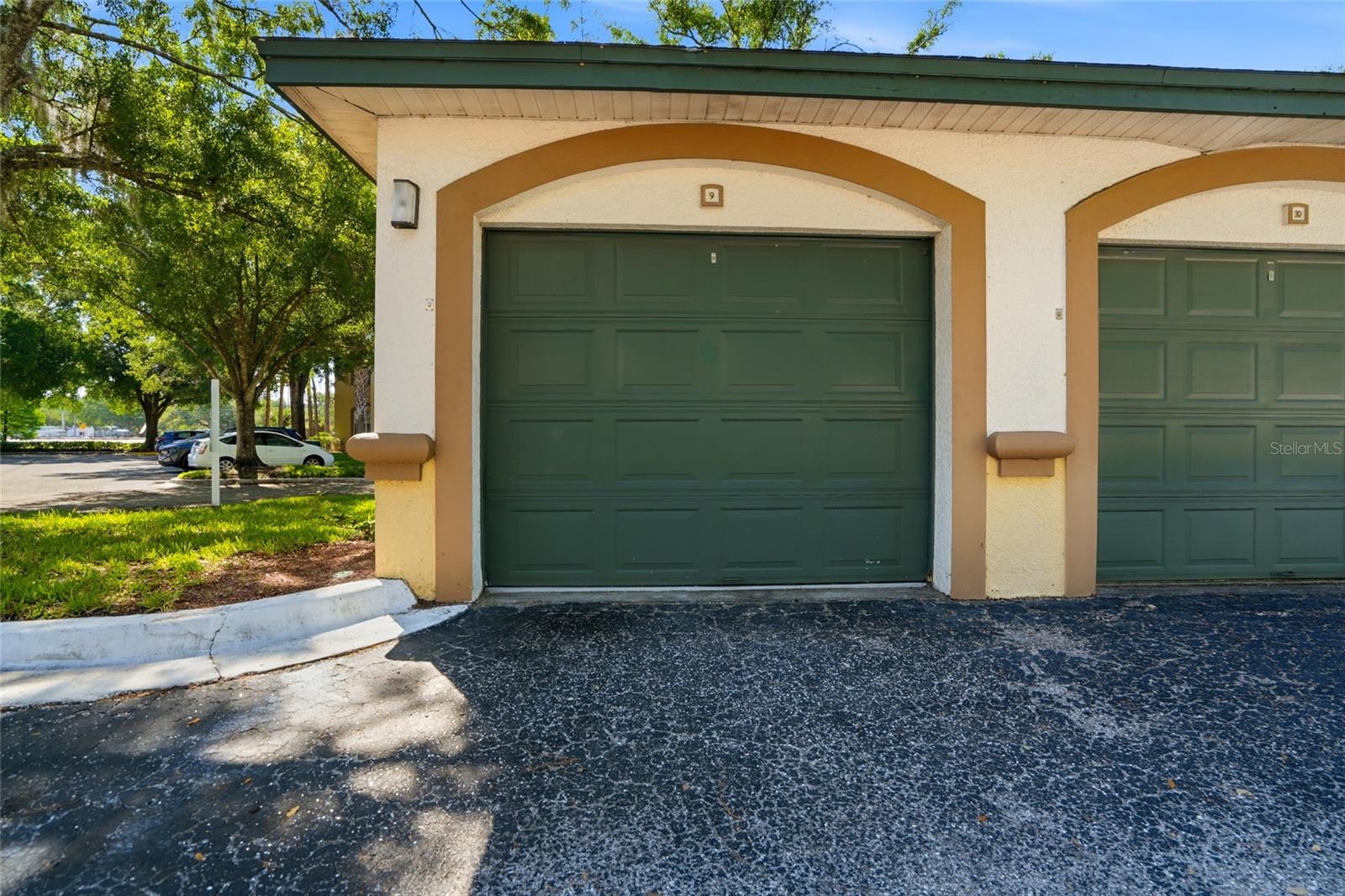 JADE AT TAMPA PALMS A CONDOMIN - Residential