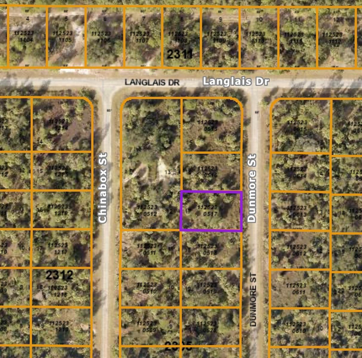 **AMAZING INVESTMENT** Close proximity to all the great amenities the city has to offer such as shopping, golfing, entertainment, restaurants, and much more! Great area for nature lovers and minutes away from Englewood Beach. This pristine beach offers the finest glistening sand, sparkling blue waters, and spectacular sunset views year round. Port Charlotte is a top destination for those looking for an experience that offers all the best of Florida’s wonderful outdoor experiences and a laid-back lifestyle. Plan your future and invest in Florida paradise. Make an offer today!