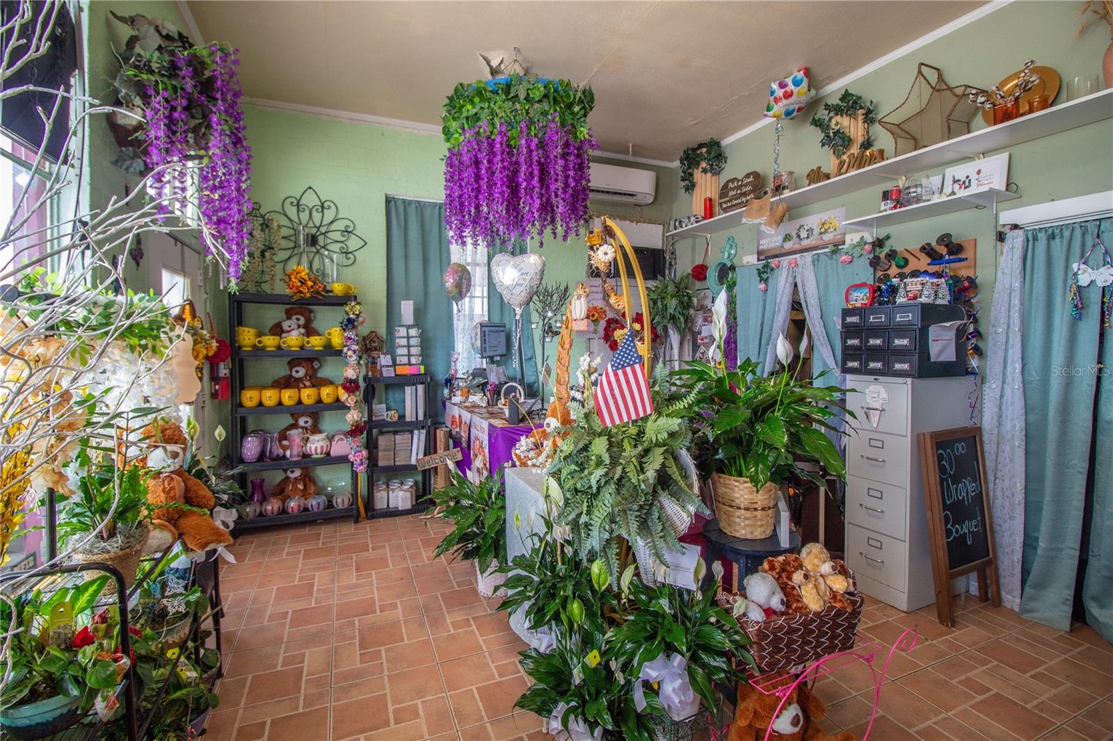 PUNTA GORDA - Commercial Sale