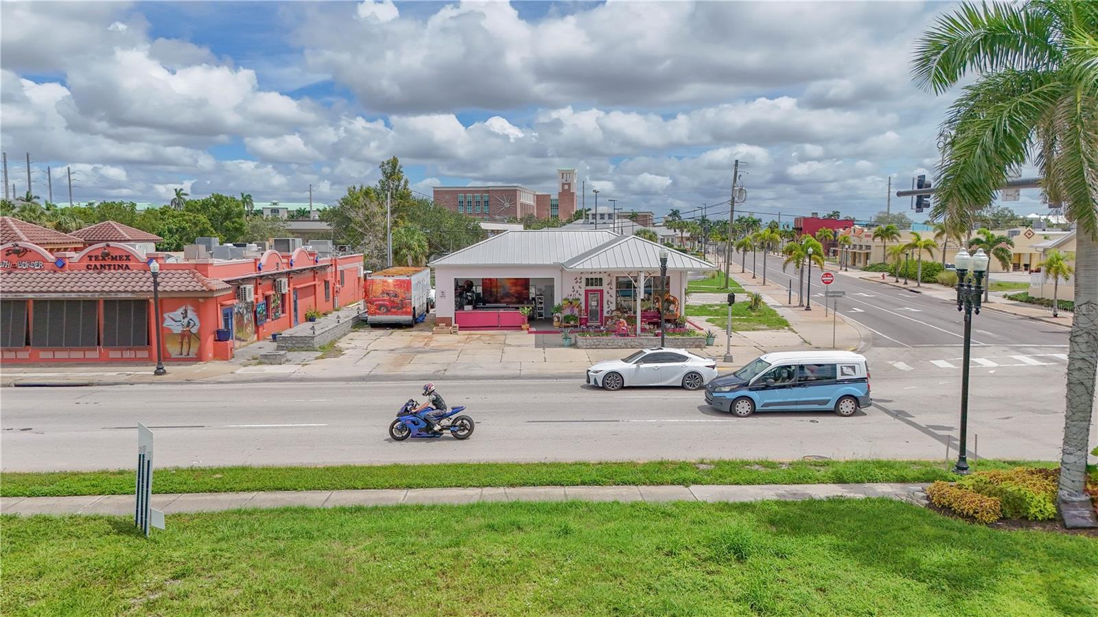 PUNTA GORDA - Commercial Sale