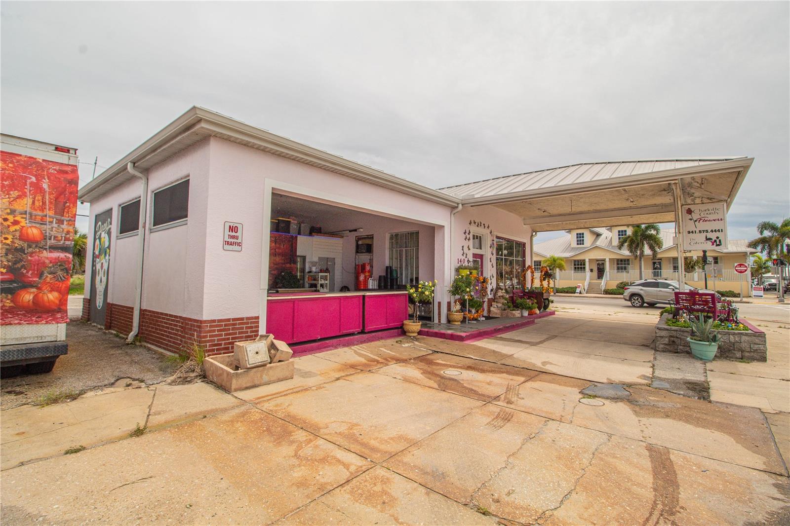 PUNTA GORDA - Commercial Sale