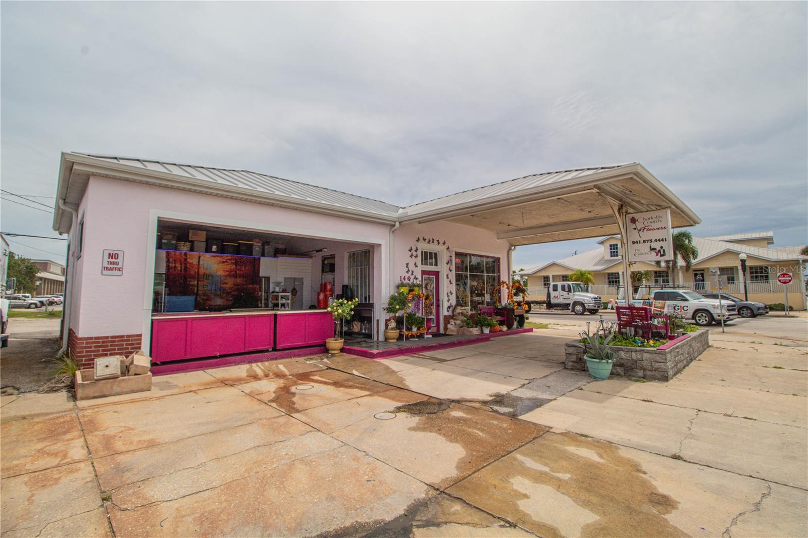 PUNTA GORDA - Commercial Sale