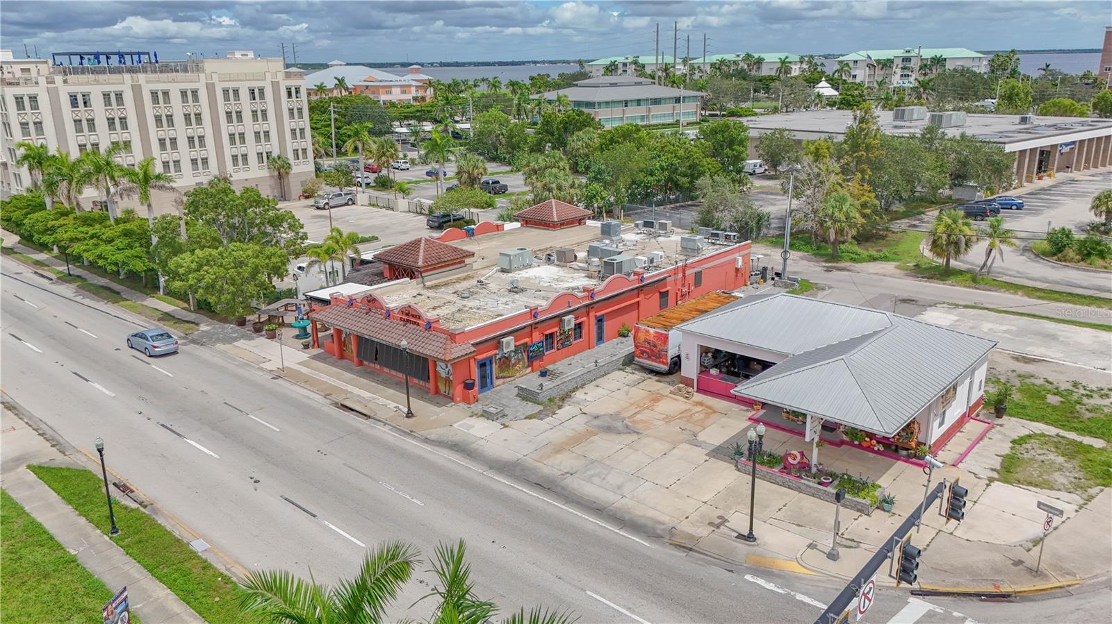 PUNTA GORDA - Commercial Sale