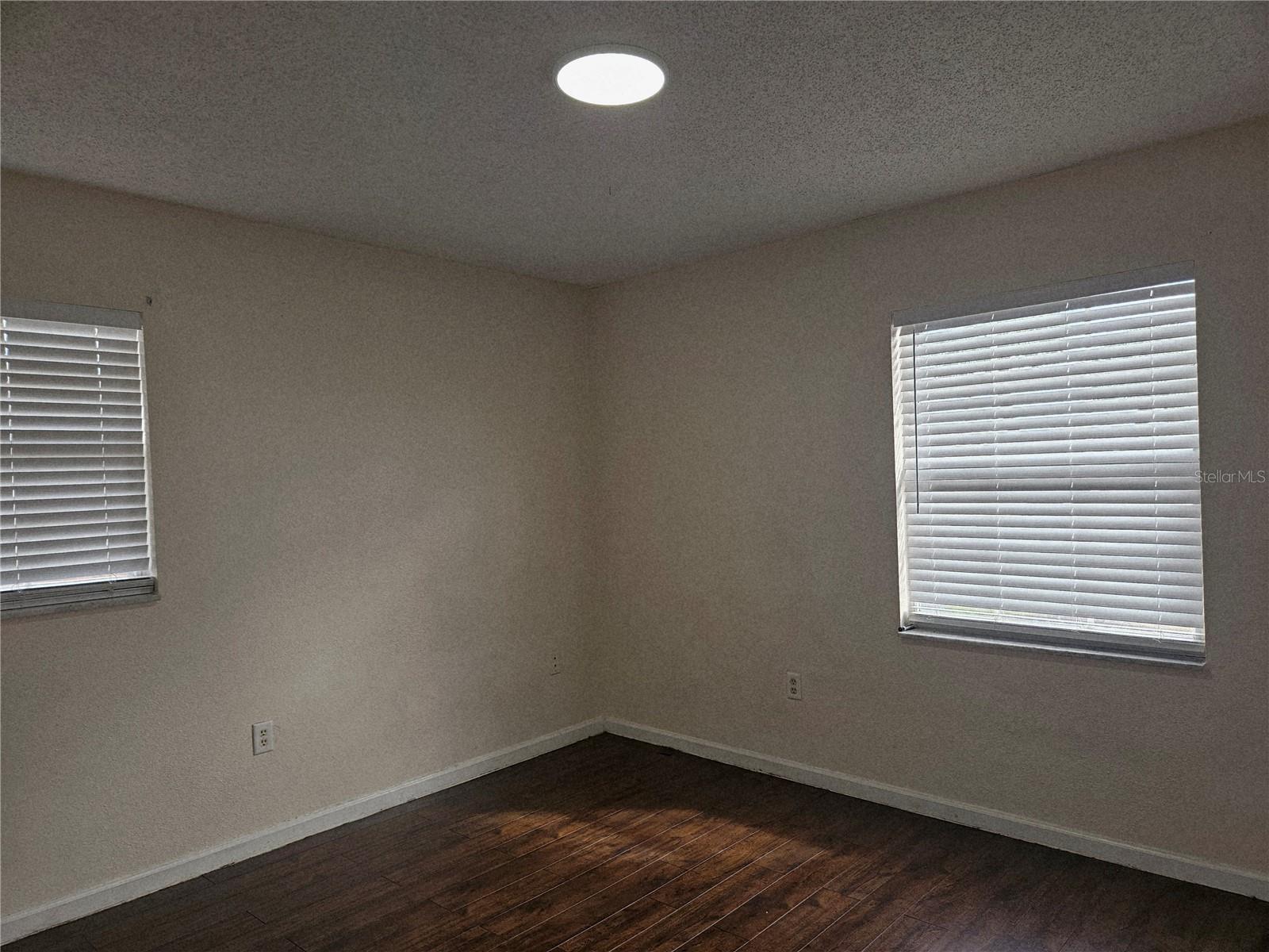 LAKE BENTLEY SHORES CONDO PH 01 - Residential