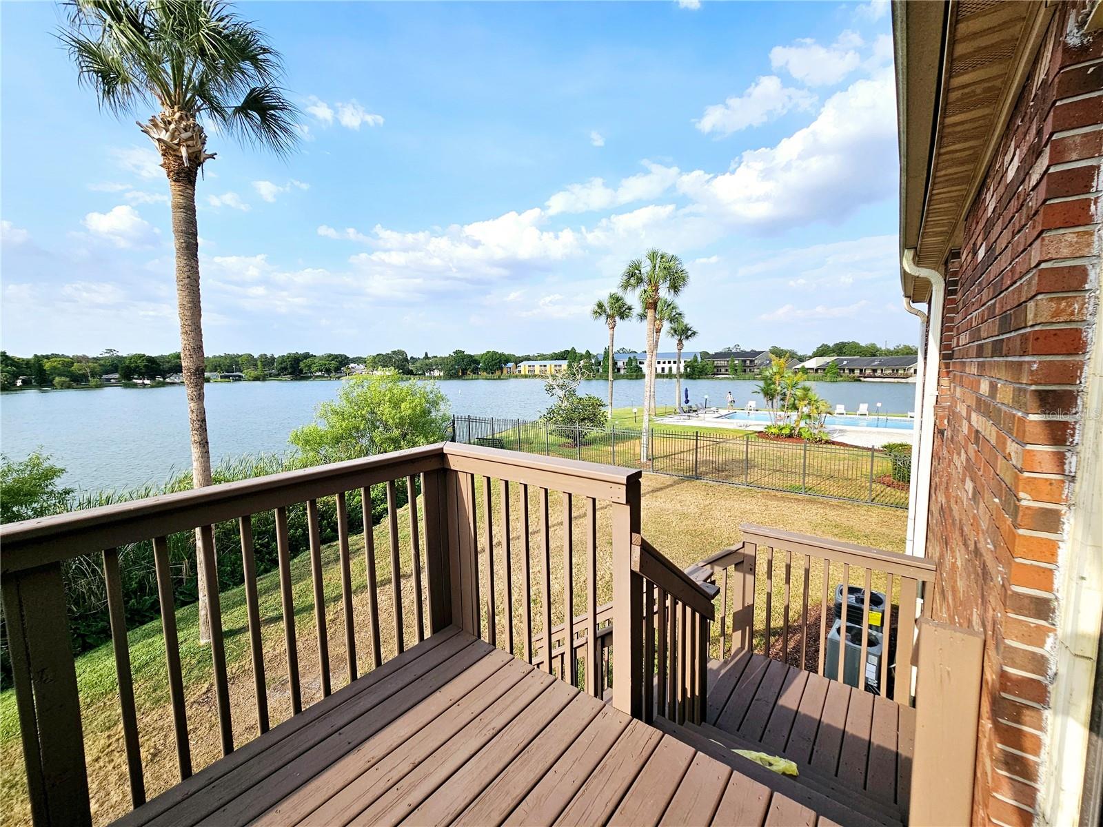 LAKE BENTLEY SHORES CONDO PH 01 - Residential