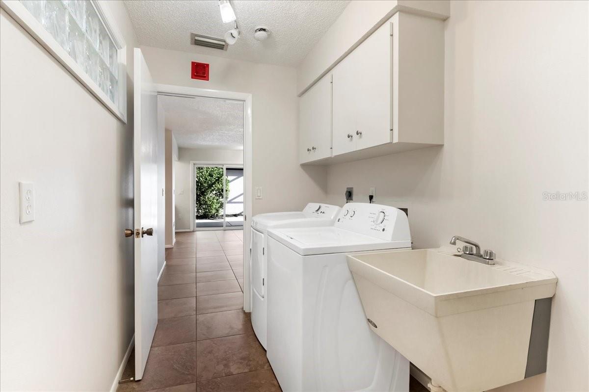 GLEN OAKS MANOR HOMES PH 2 - Residential