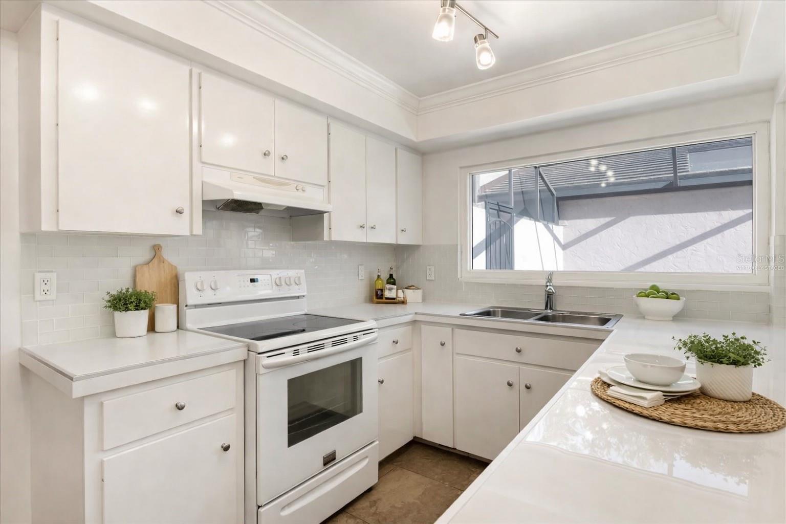 GLEN OAKS MANOR HOMES PH 2 - Residential