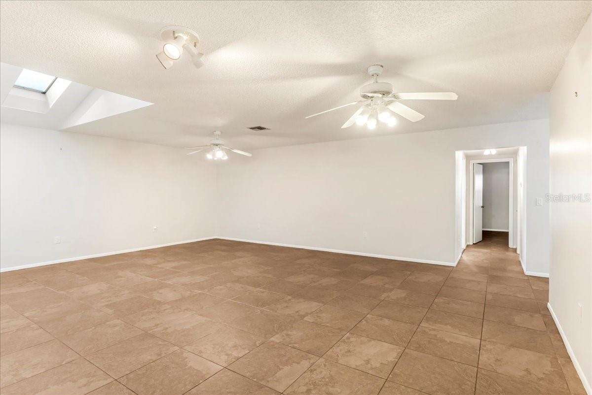 GLEN OAKS MANOR HOMES PH 2 - Residential