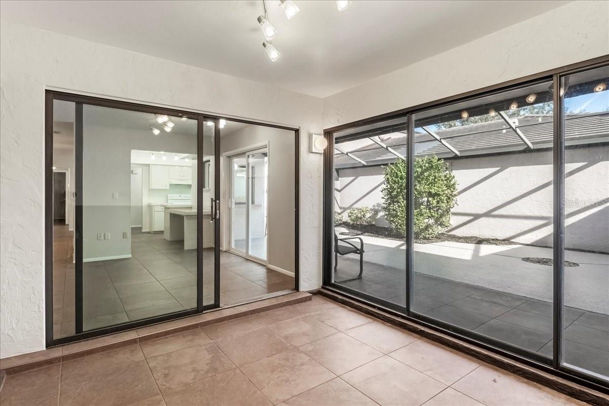 GLEN OAKS MANOR HOMES PH 2 - Residential