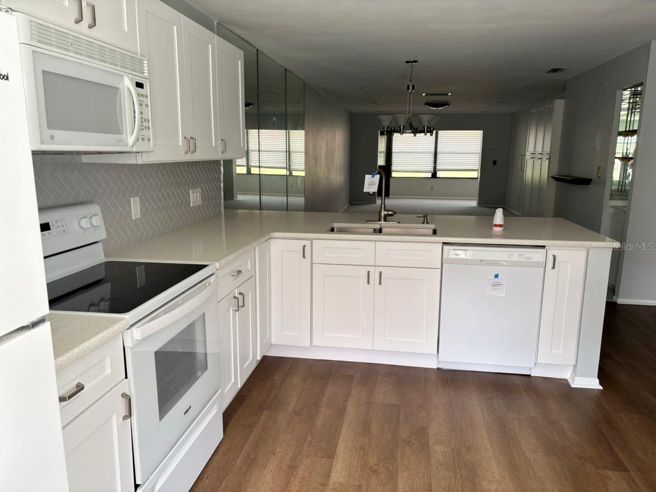 IMPERIAL COVE 11 - Residential