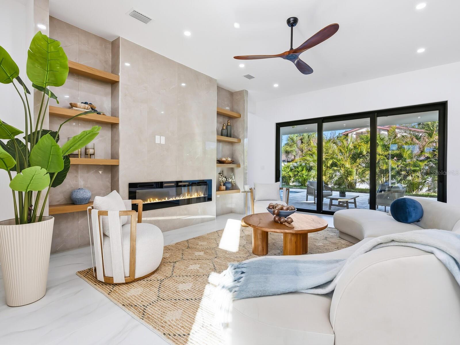 LOMA LINDA PARK - Residential