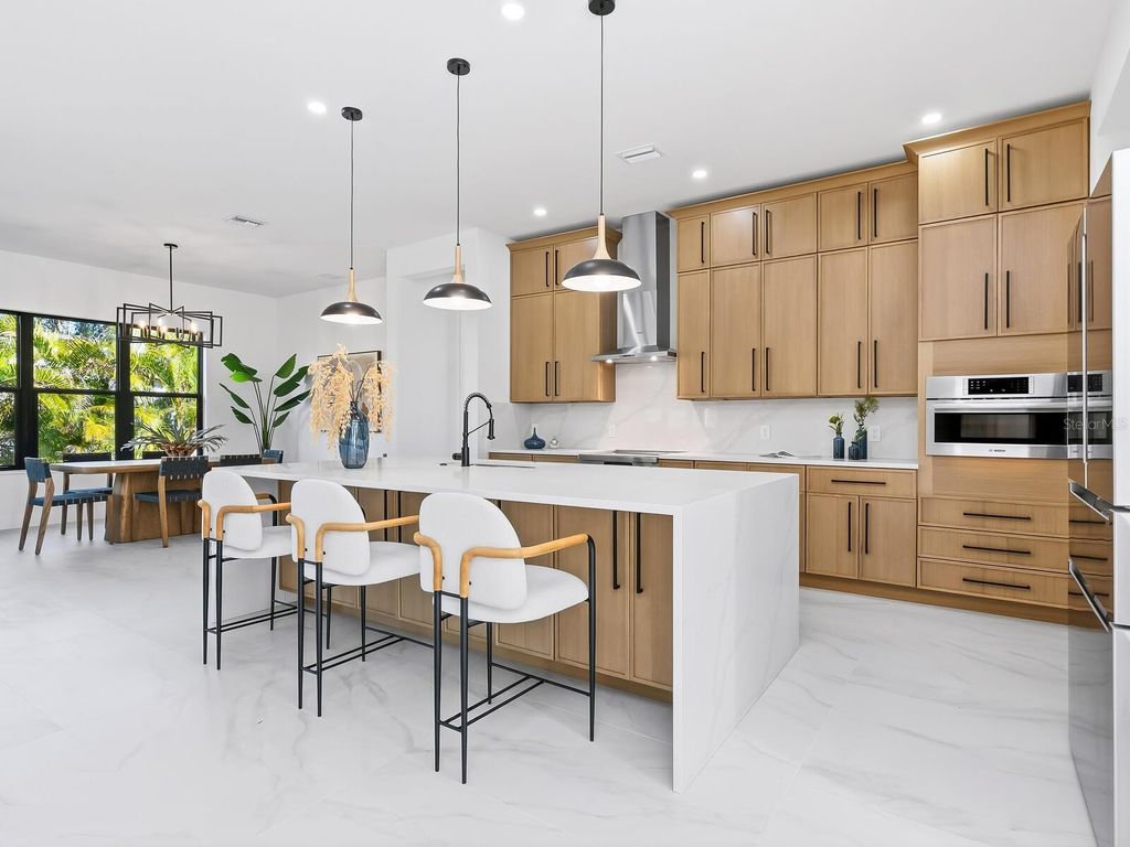 Photo of 2303 Loma Linda Street, Sarasota, FL 34239 (MLS # A4676235)