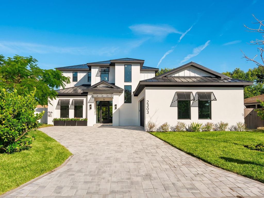 Photo of 2303 Loma Linda Street, Sarasota, FL 34239 (MLS # A4676235)