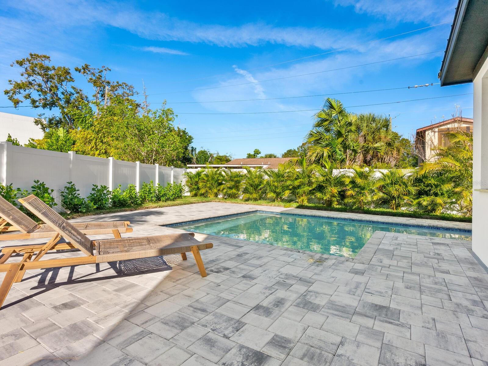 LOMA LINDA PARK - Residential