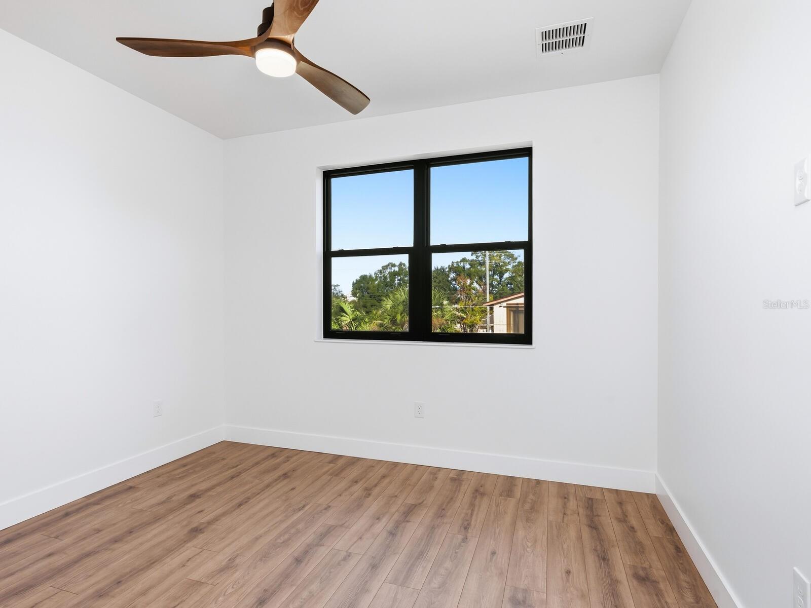 LOMA LINDA PARK - Residential