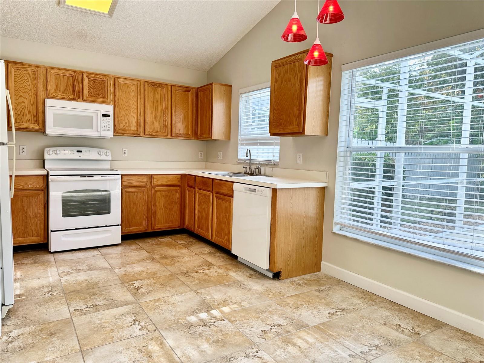 HUNTERS CREEK TR 430A PH 02 - Residential Lease