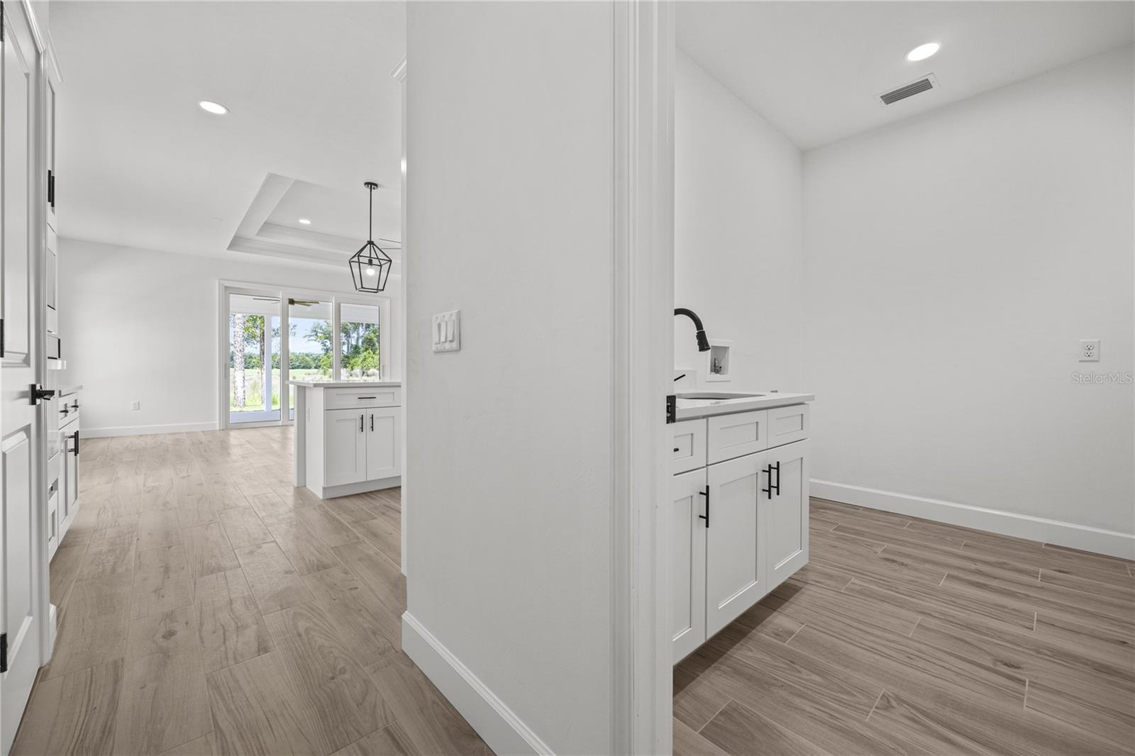 GRAND OAKS AT TOWER - Residential