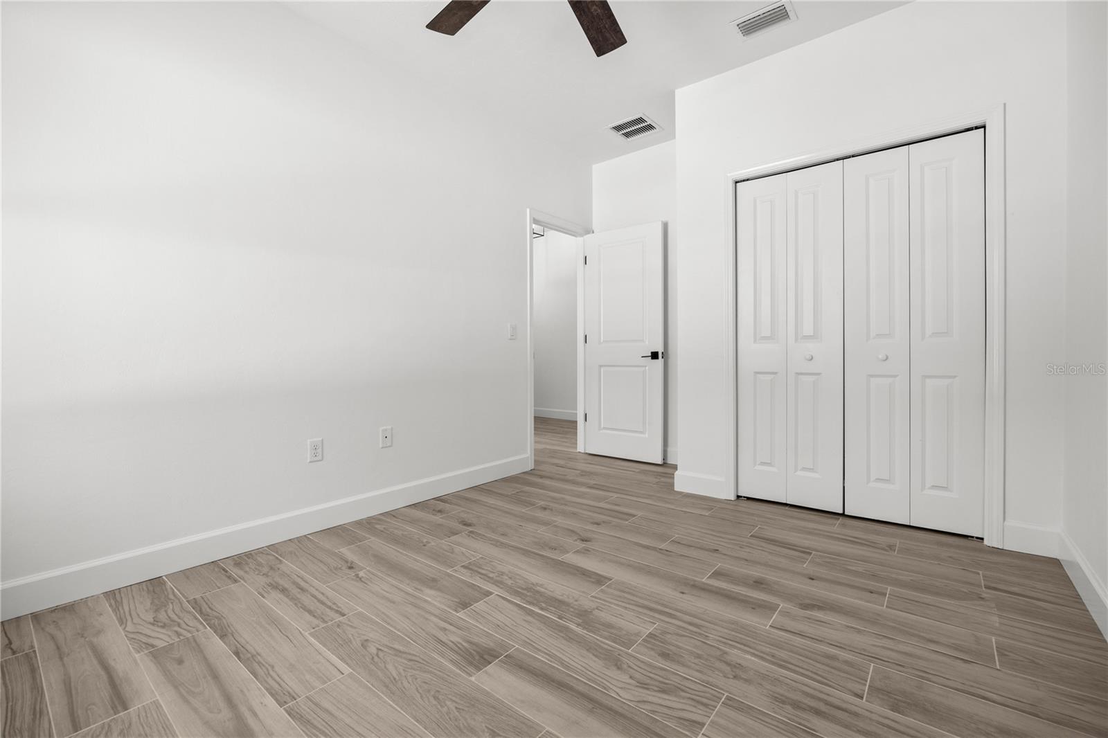 GRAND OAKS AT TOWER - Residential