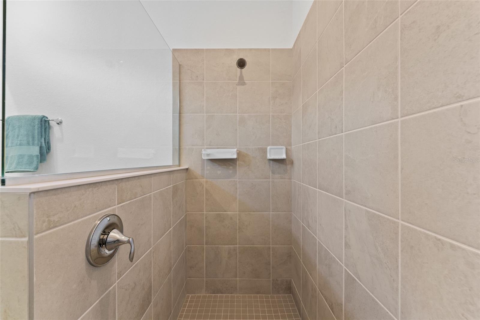 BISCAYNE LNDG NORTH - Residential