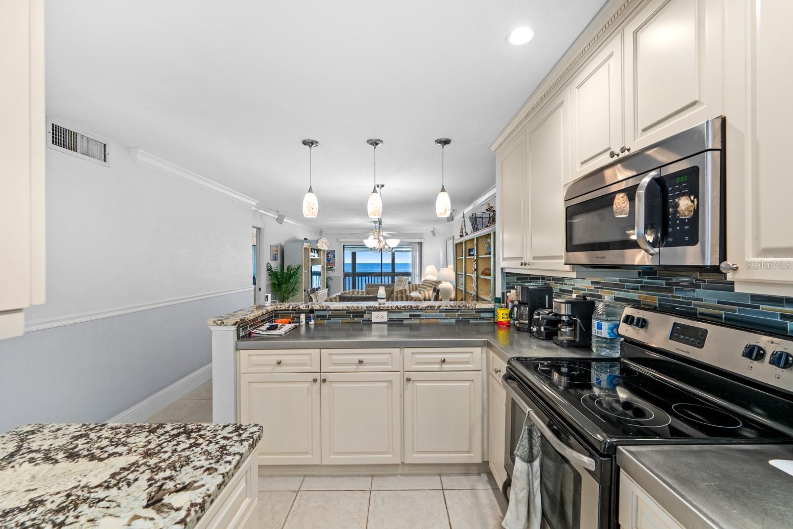816 BAHIA DEL SOL DRIVE 23