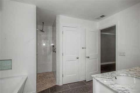 Tiny photo for 1916 SE 14th Avenue, Ocala, FL 34471 (MLS # OM728874)