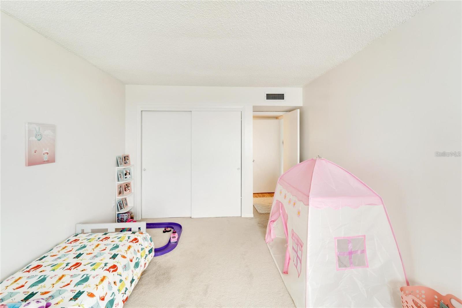 SPRING LAKE TOWERS - Residential