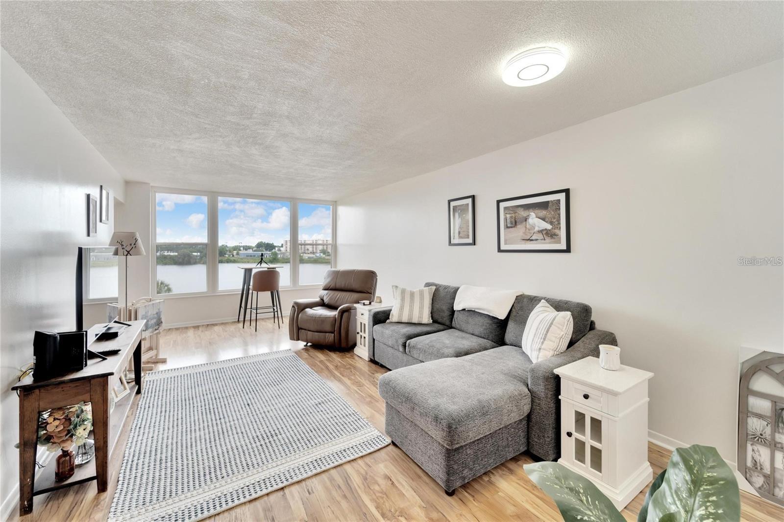 SPRING LAKE TOWERS - Residential