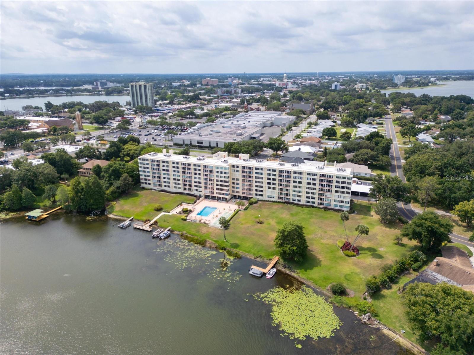 SPRING LAKE TOWERS - Residential