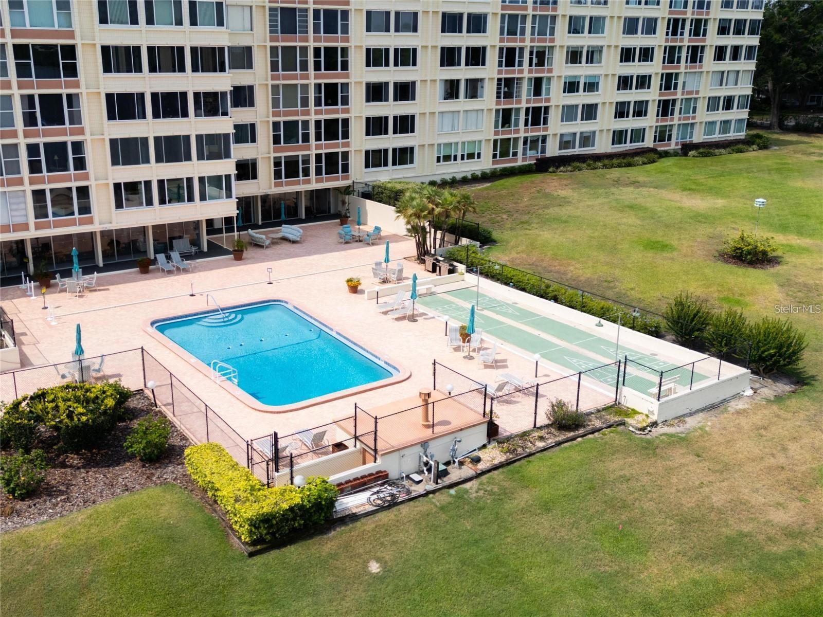 SPRING LAKE TOWERS - Residential