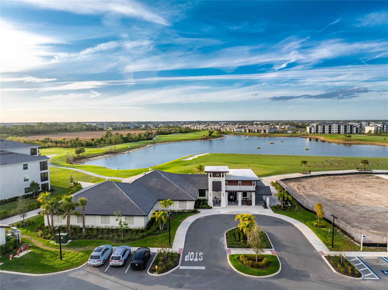 WELLEN PARK GOLF AND COUNTRY CLUB - Residential