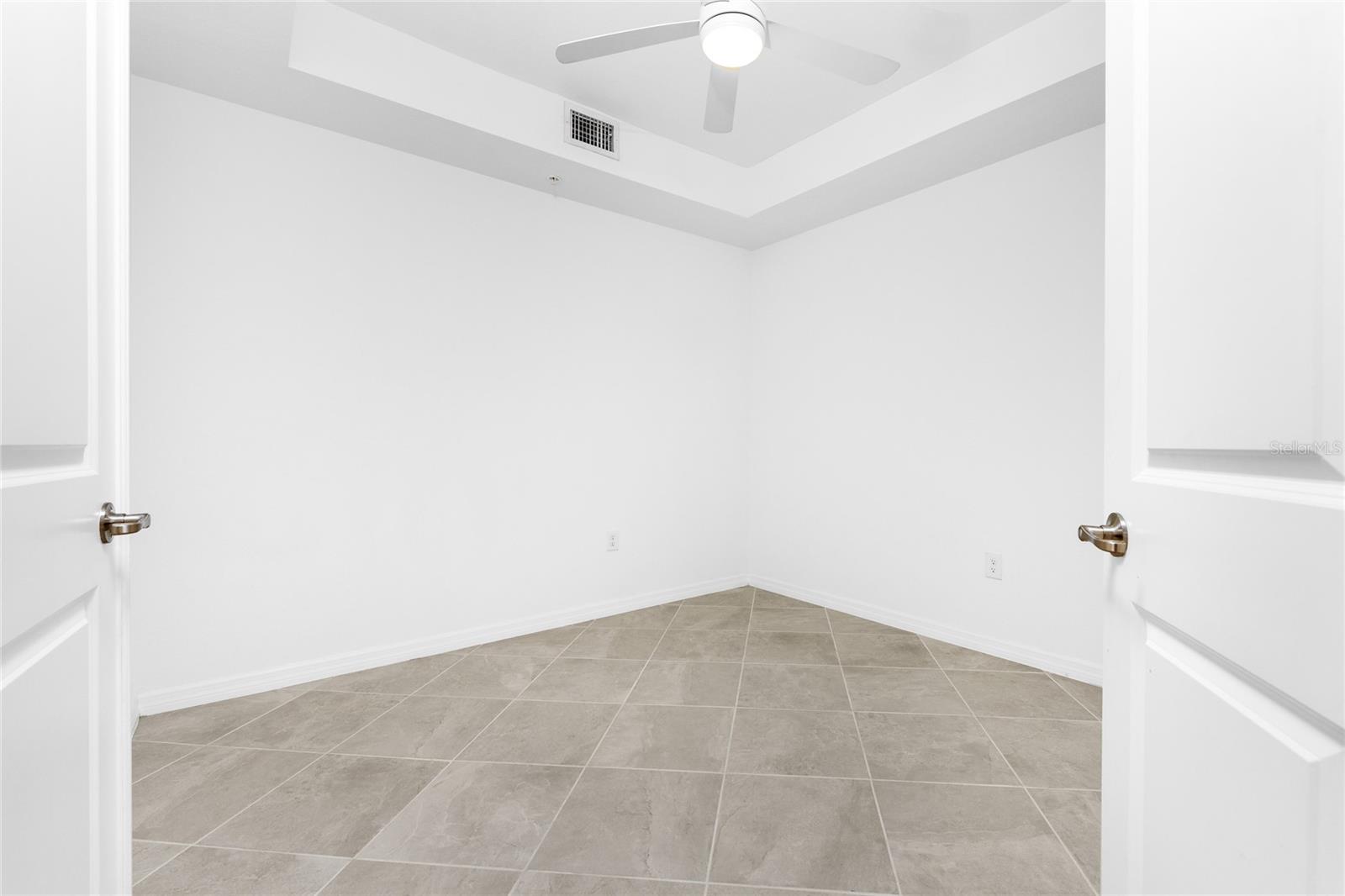 WELLEN PARK GOLF AND COUNTRY CLUB - Residential