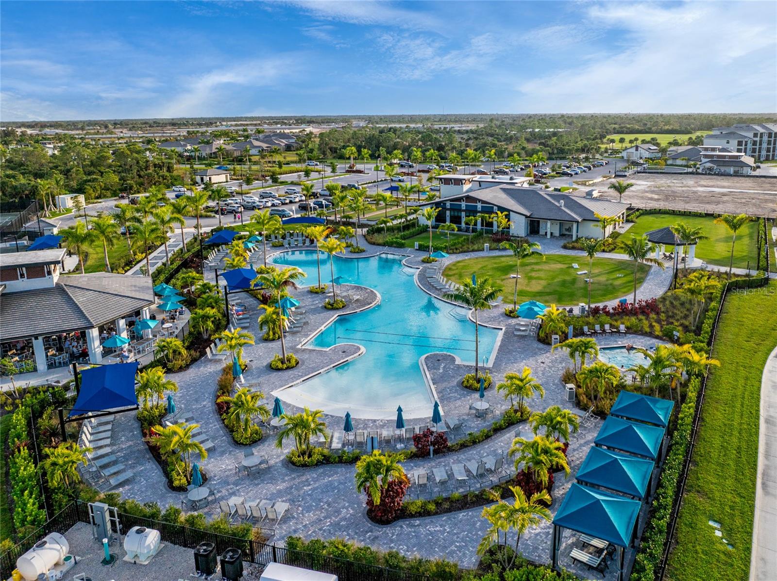 WELLEN PARK GOLF AND COUNTRY CLUB - Residential