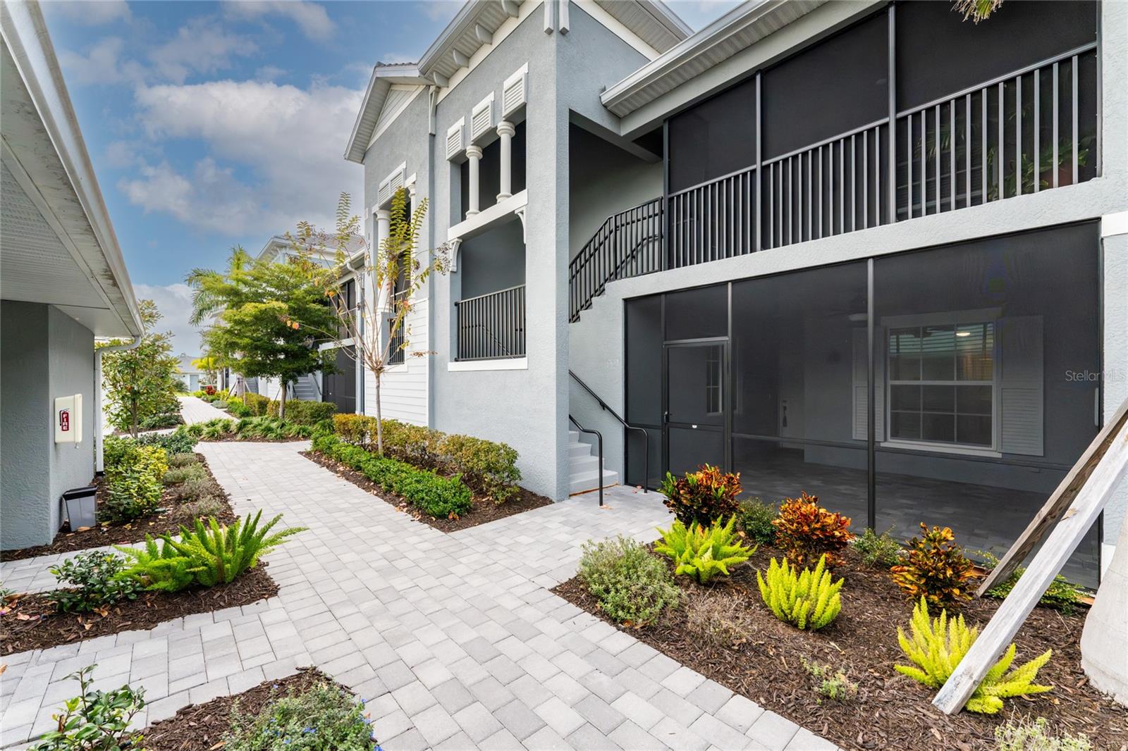 WELLEN PARK GOLF AND COUNTRY CLUB - Residential