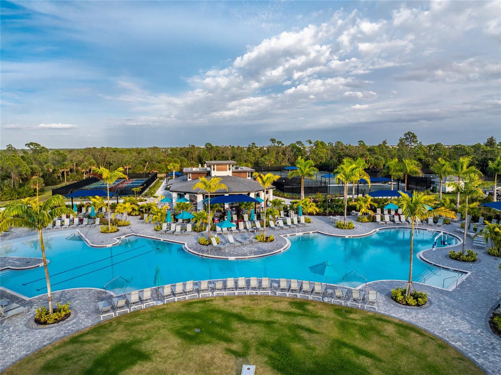 WELLEN PARK GOLF AND COUNTRY CLUB - Residential