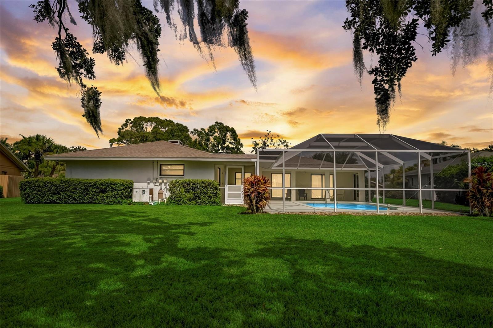 COUNTRY CLUB OF SARASOTA THE - Residential