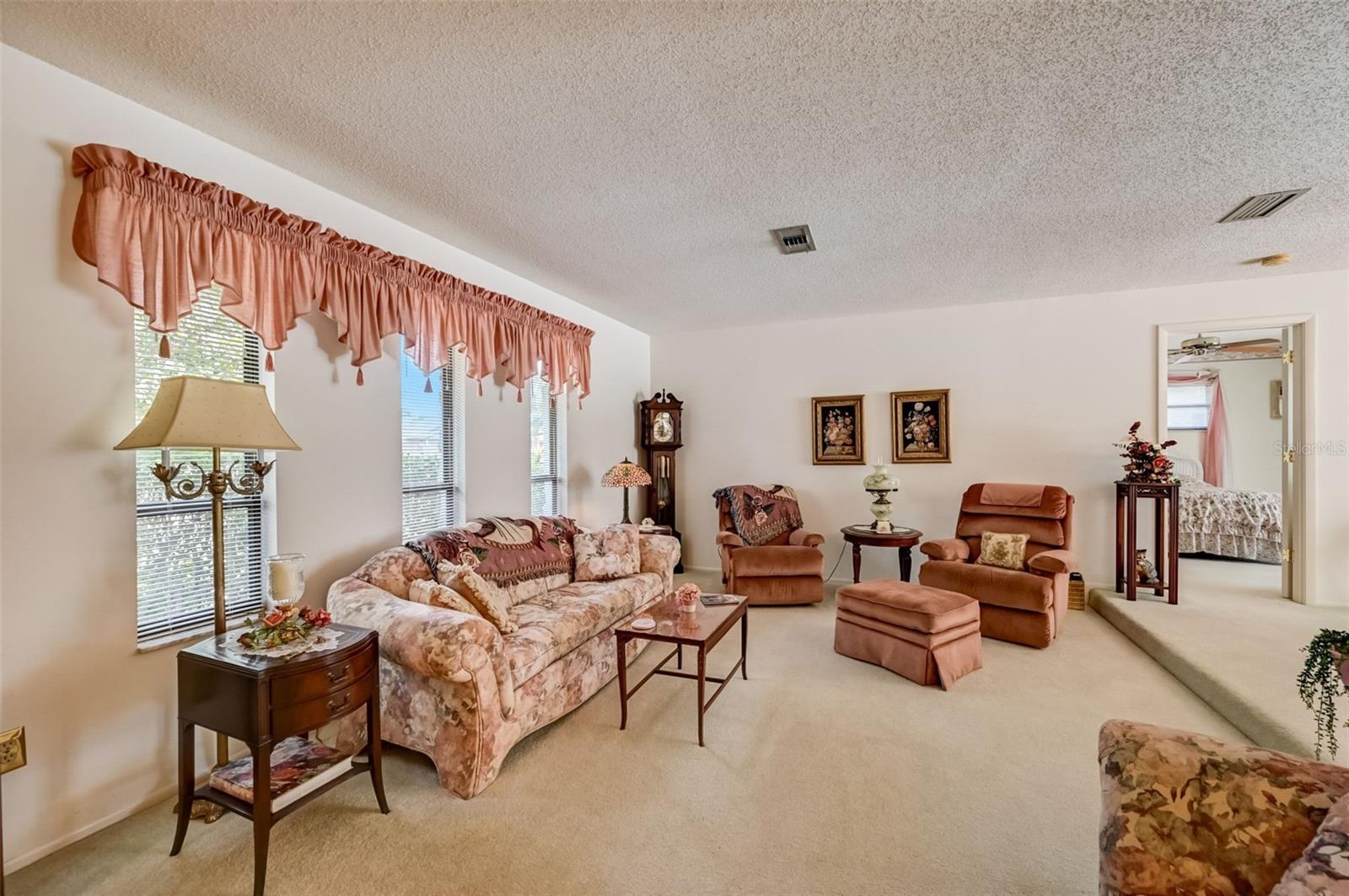 COUNTRY CLUB OF SARASOTA THE - Residential