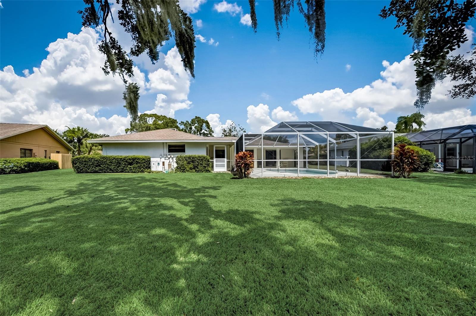 COUNTRY CLUB OF SARASOTA THE - Residential