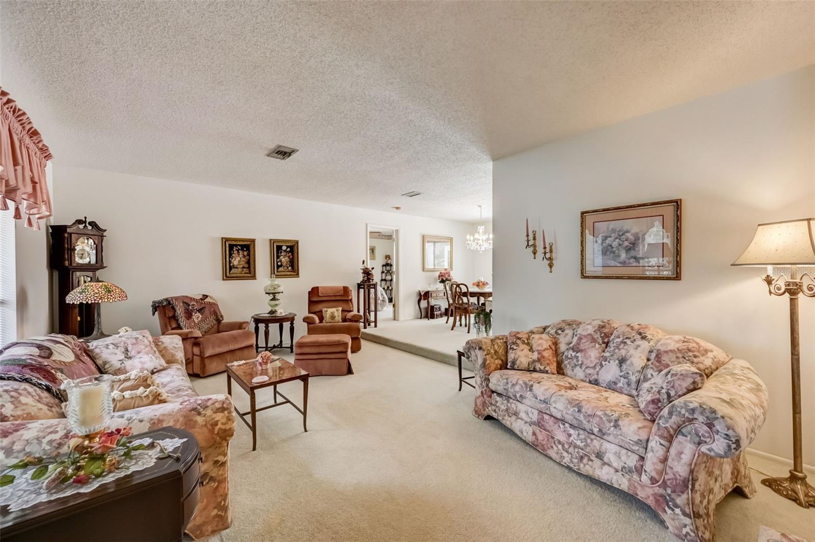 COUNTRY CLUB OF SARASOTA THE - Residential