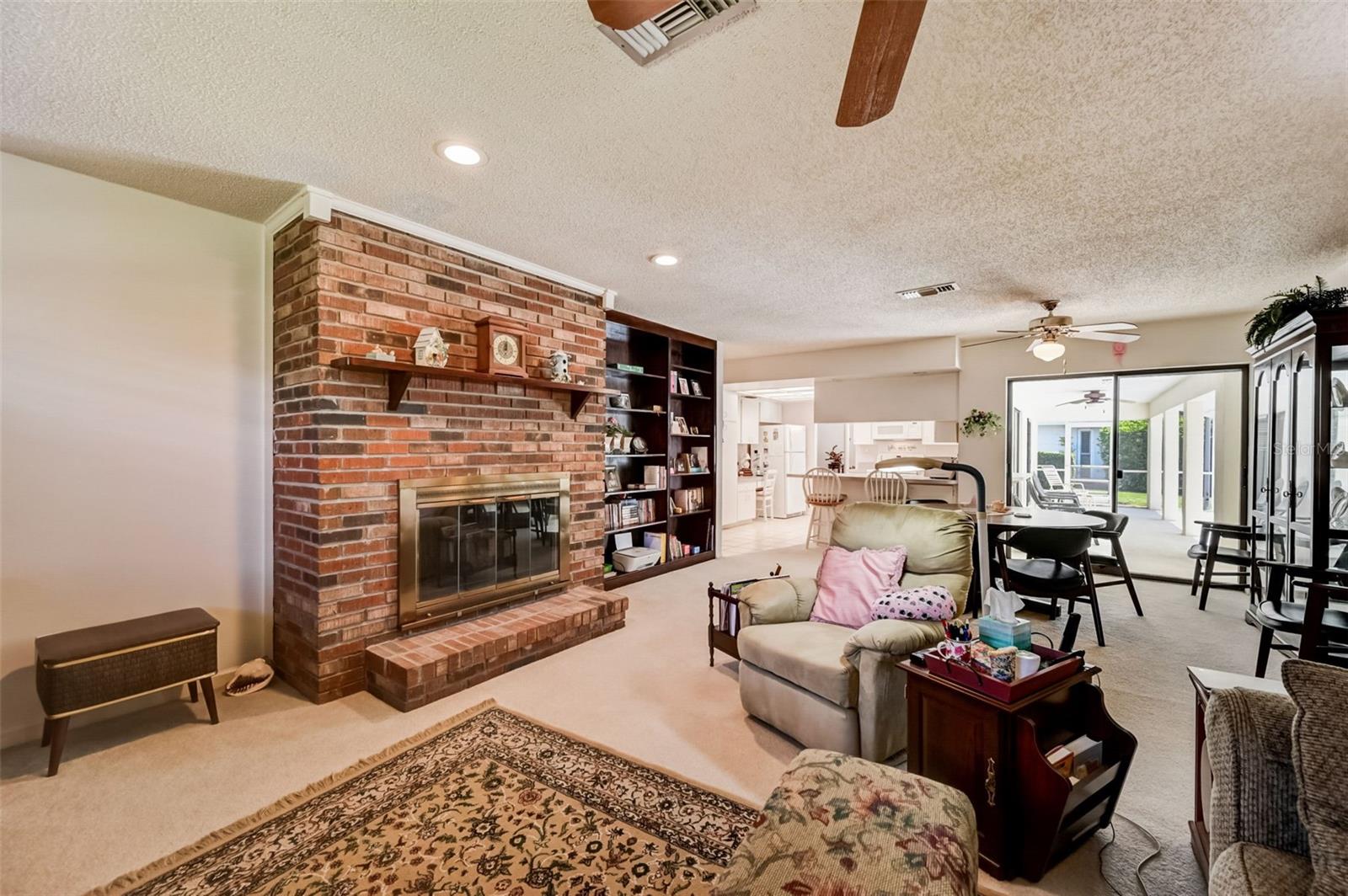 COUNTRY CLUB OF SARASOTA THE - Residential