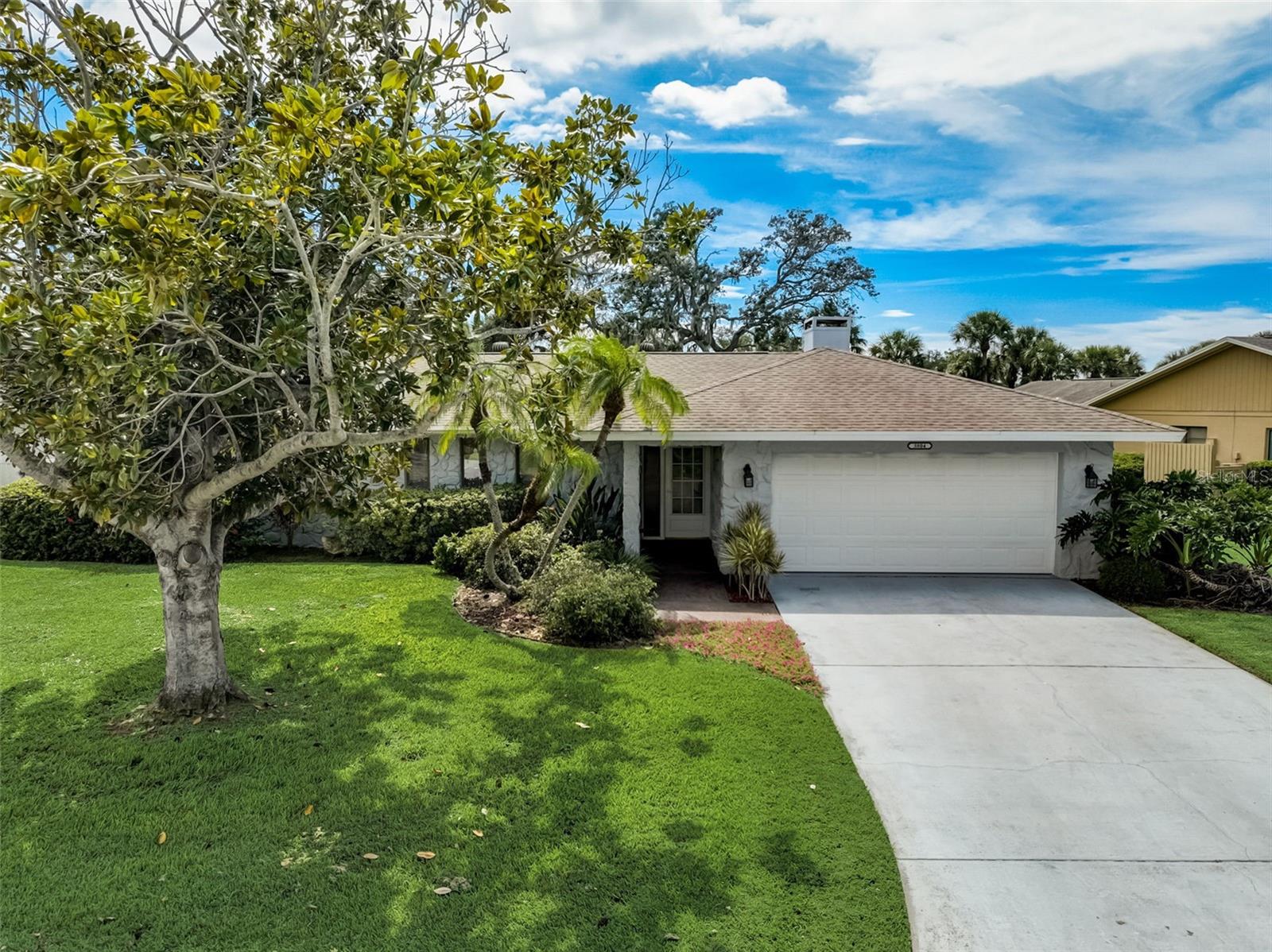 COUNTRY CLUB OF SARASOTA THE - Residential