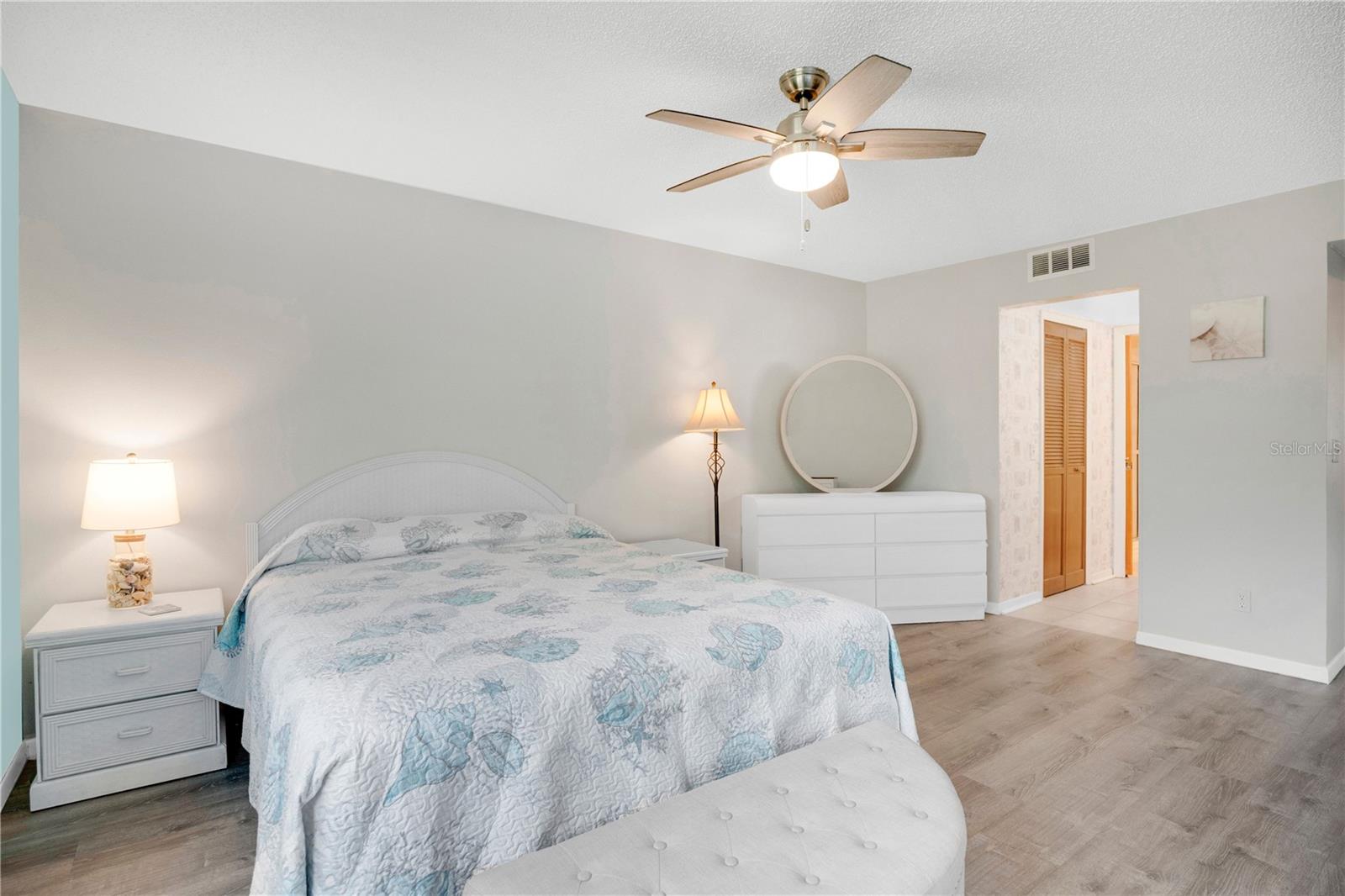 SEA WOODS CONDO PH 01 & 02 - Residential