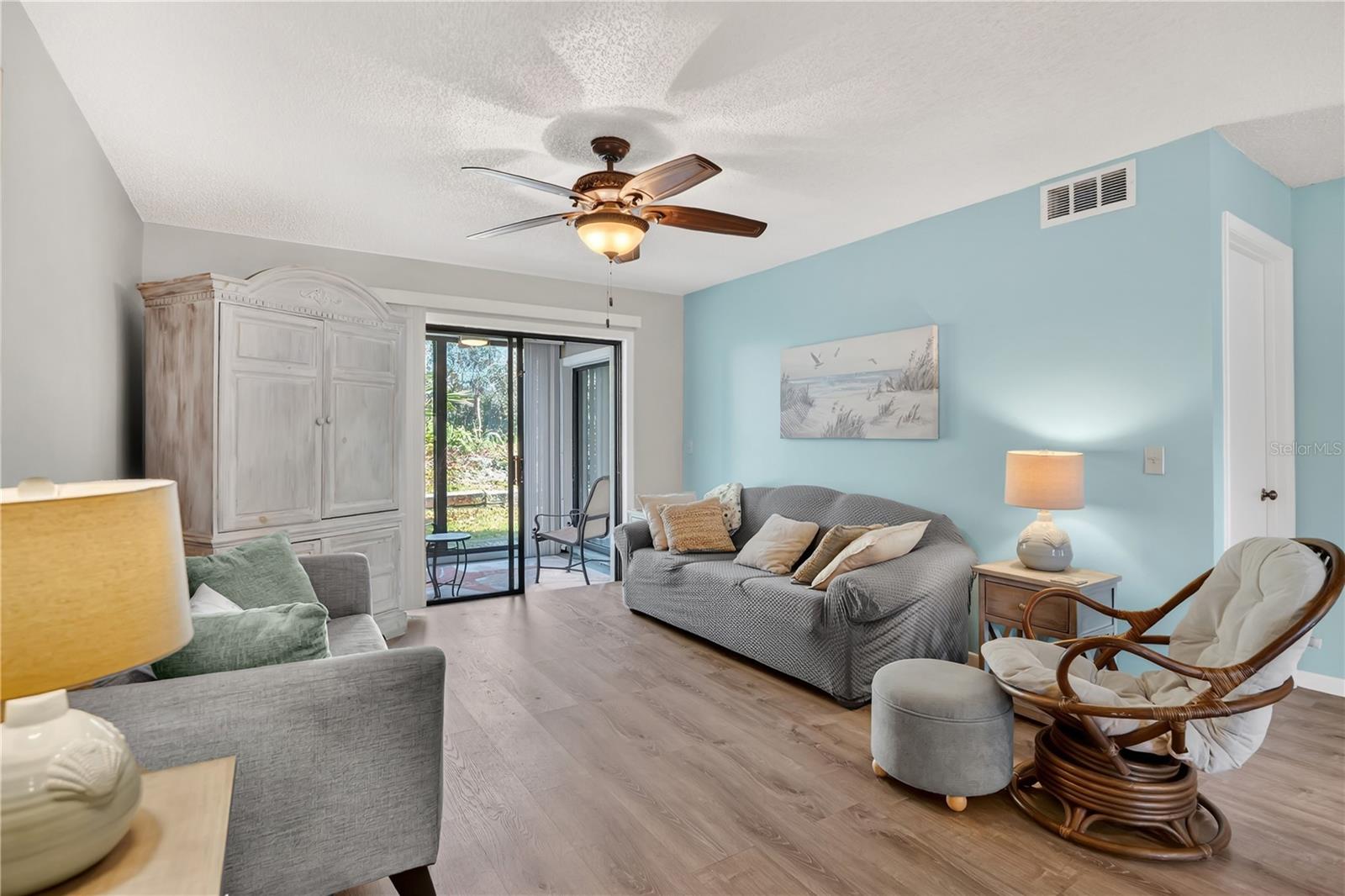 SEA WOODS CONDO PH 01 & 02 - Residential