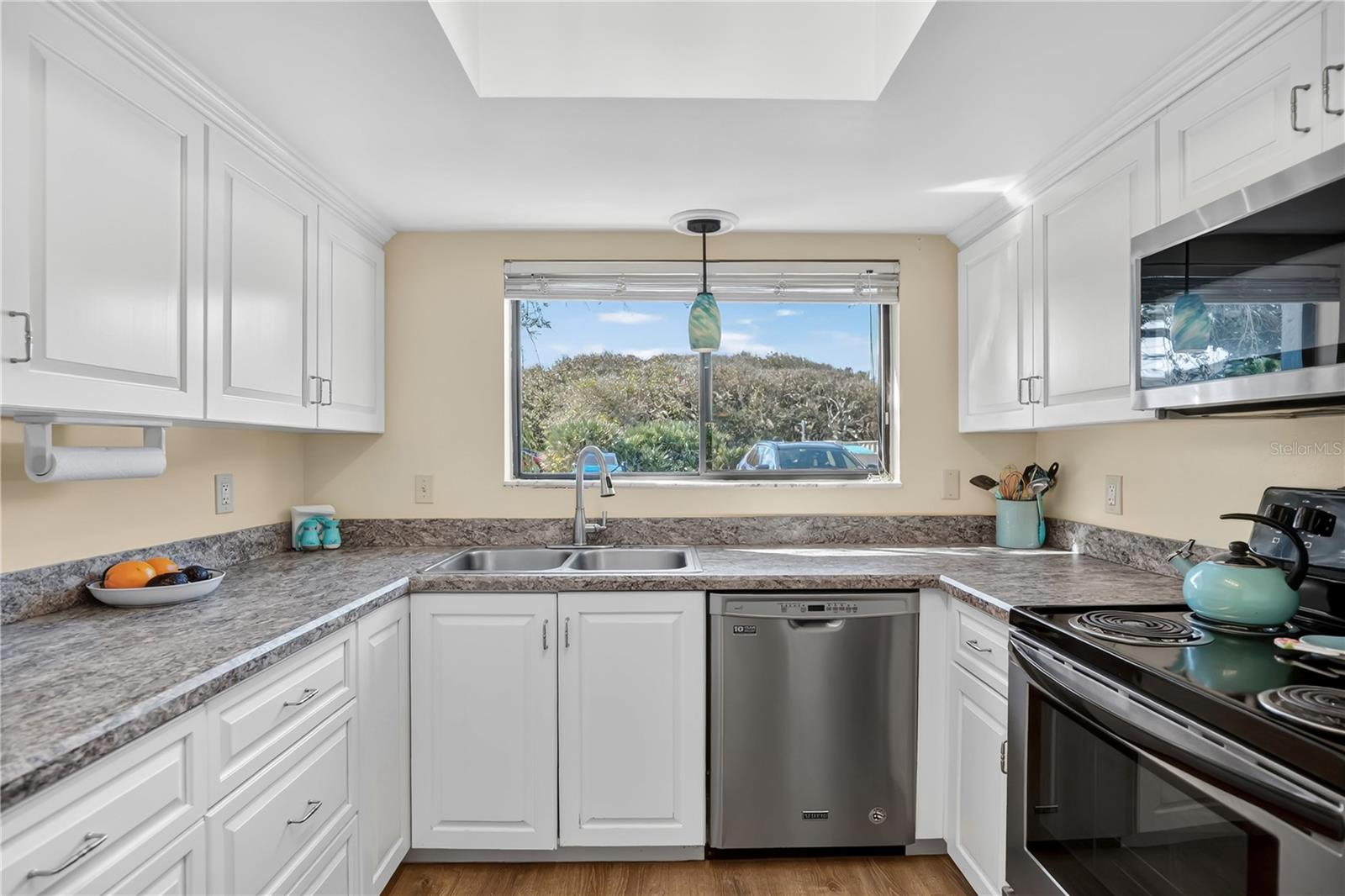 SEA WOODS CONDO PH 01 & 02 - Residential