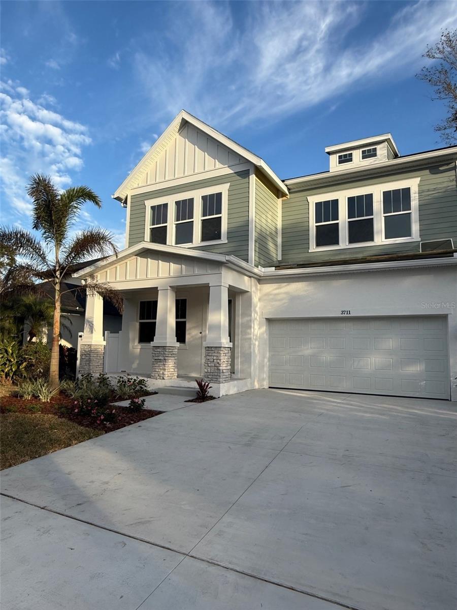 3711 W DE LEON STREET