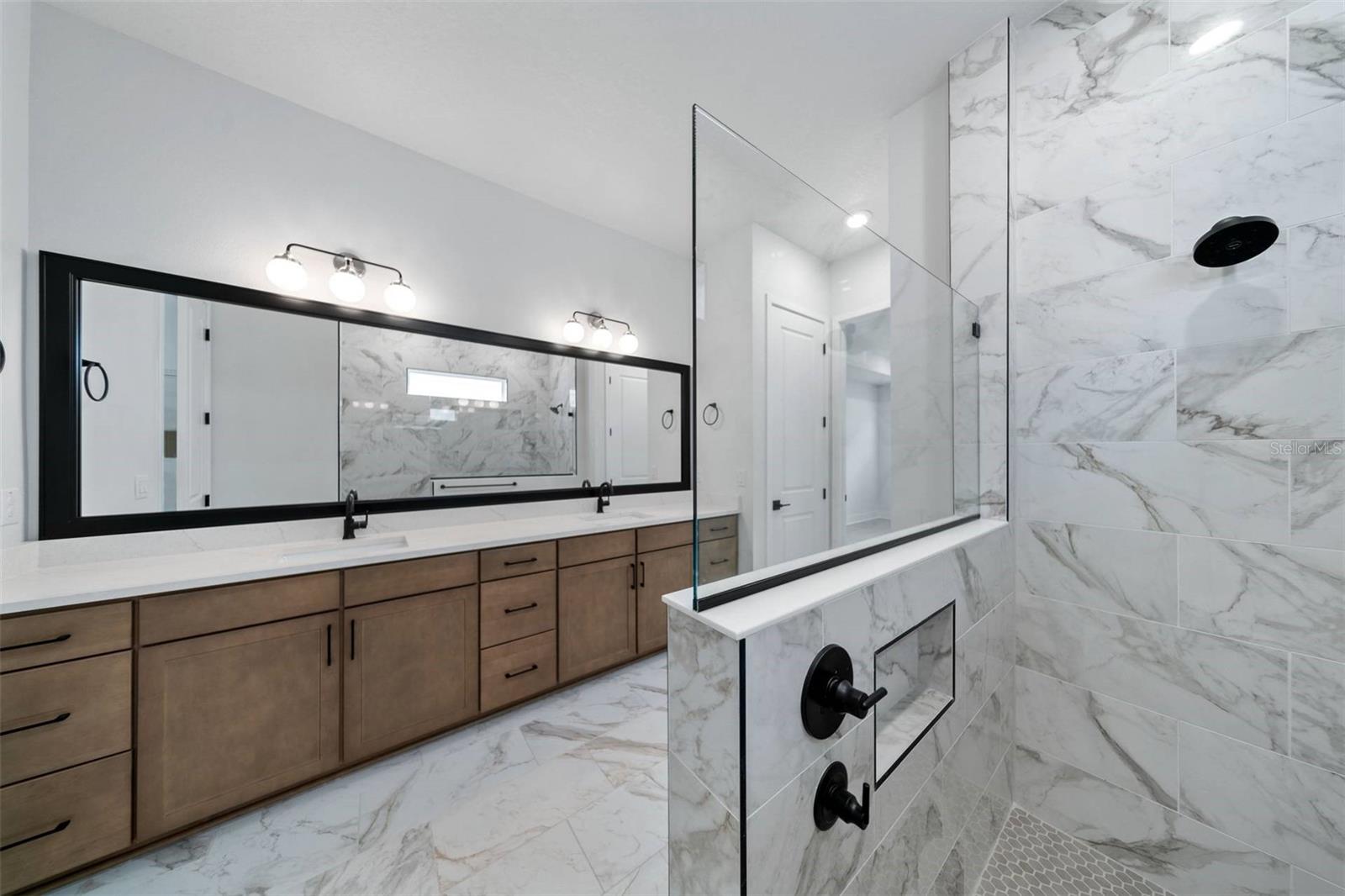 PERSHING PARK - Residential