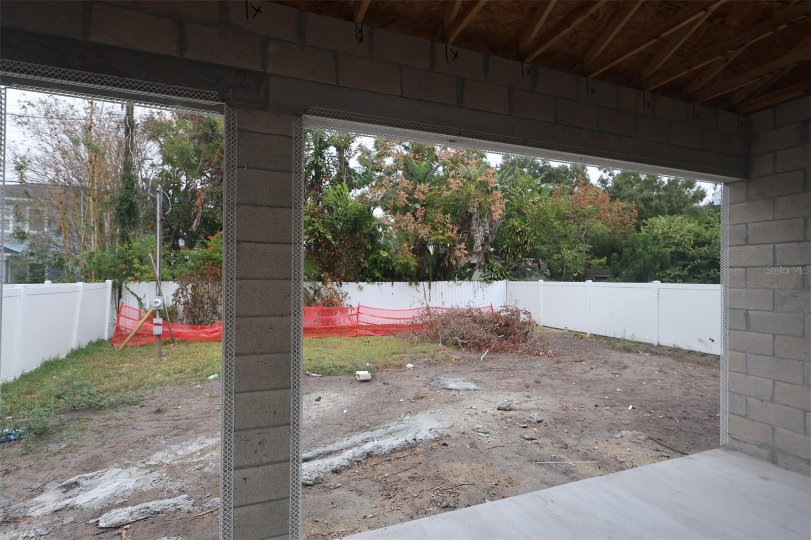 3711 W DE LEON STREET