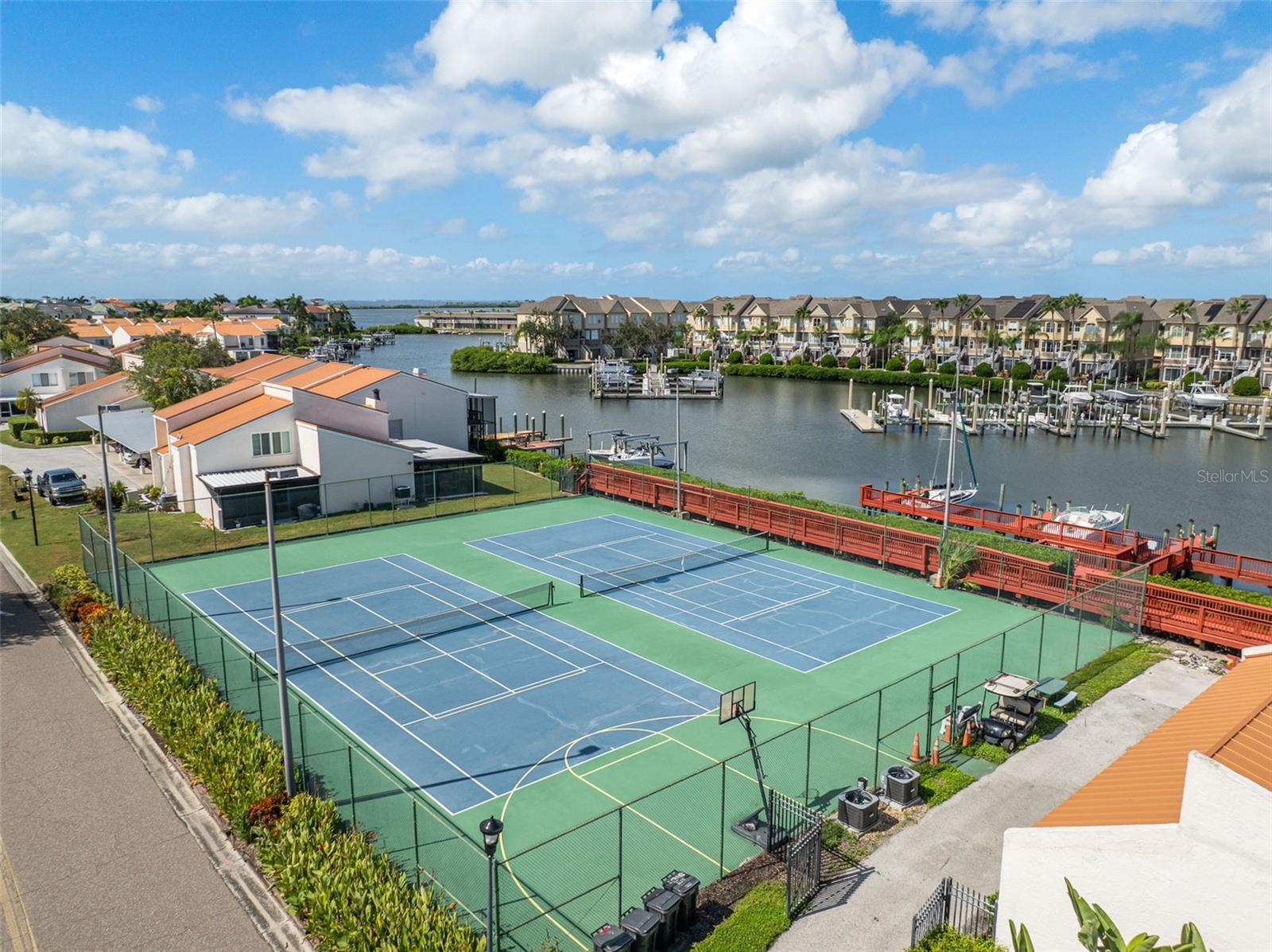 SPINNAKER COVE PH I SEC C BLD - Residential