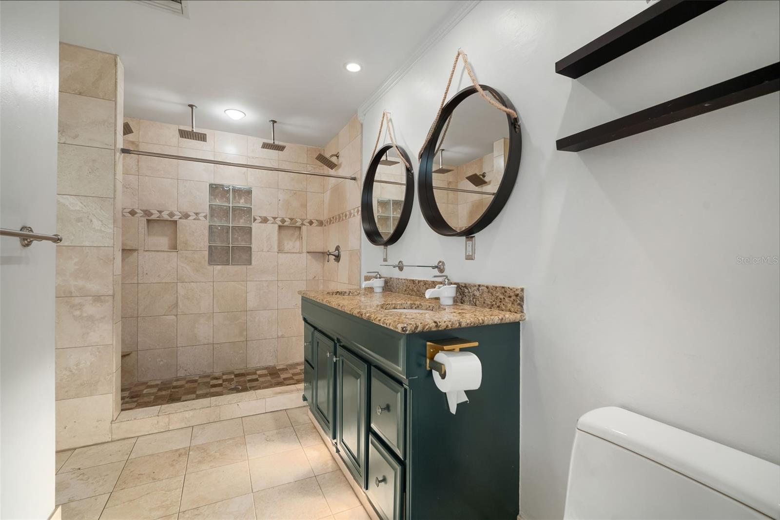 SPINNAKER COVE PH I SEC C BLD - Residential
